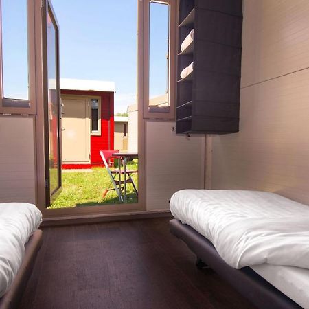 Pop-Up Hotel Songfestival Klaaswaal Екстер'єр фото